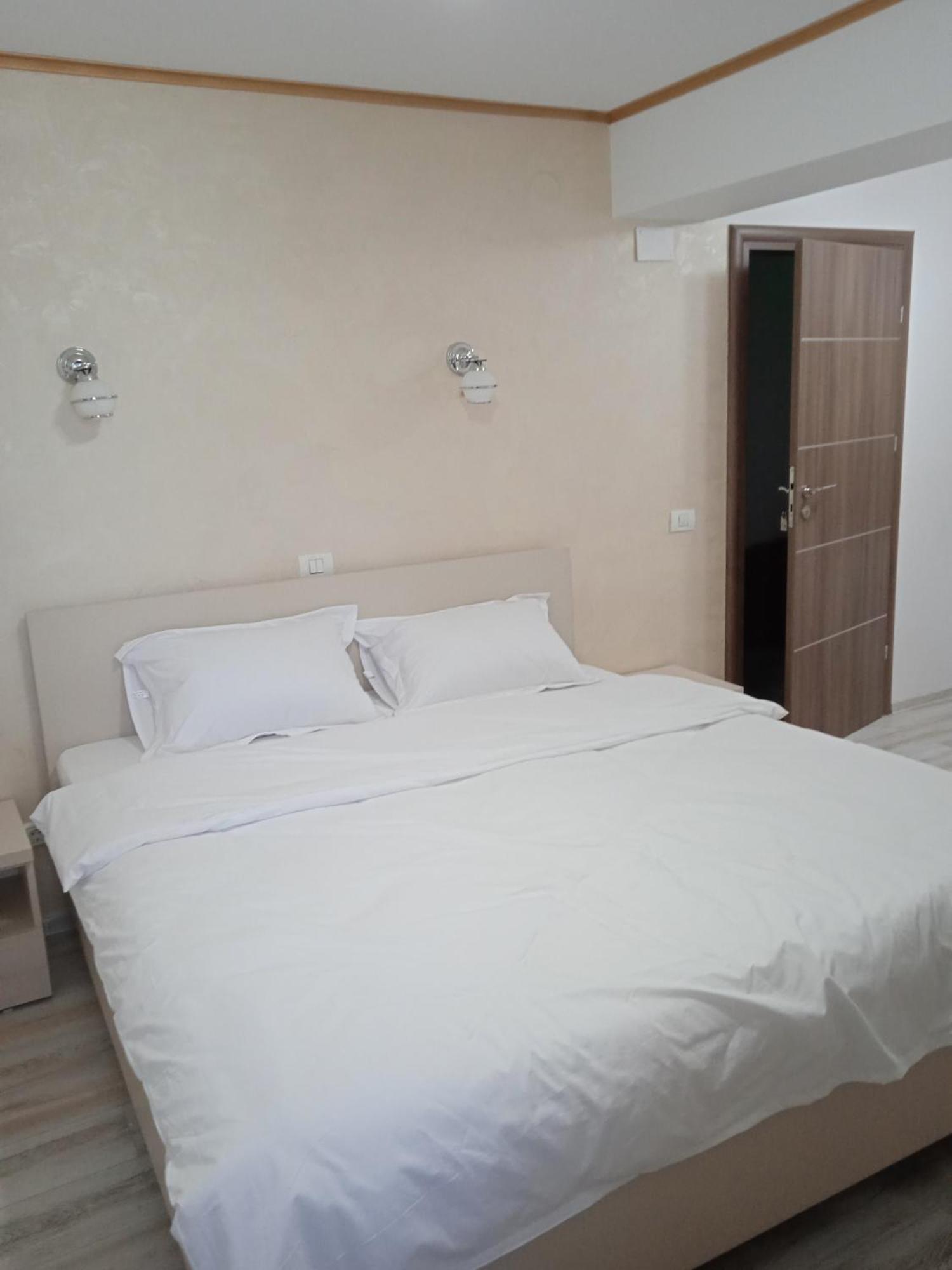 Hotel Marina Srl Bukareszt Zewnętrze zdjęcie
