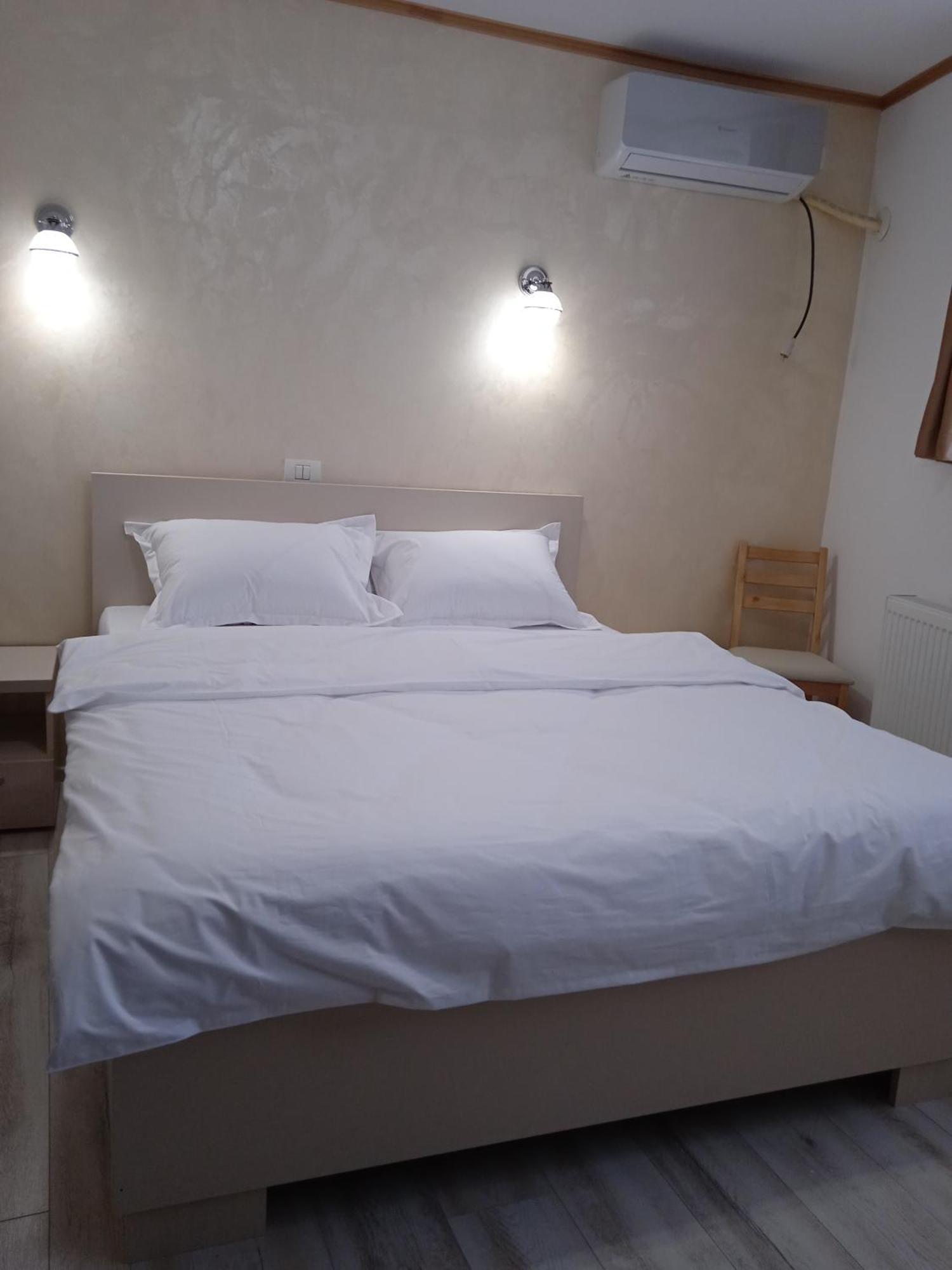 Hotel Marina Srl Bukareszt Zewnętrze zdjęcie