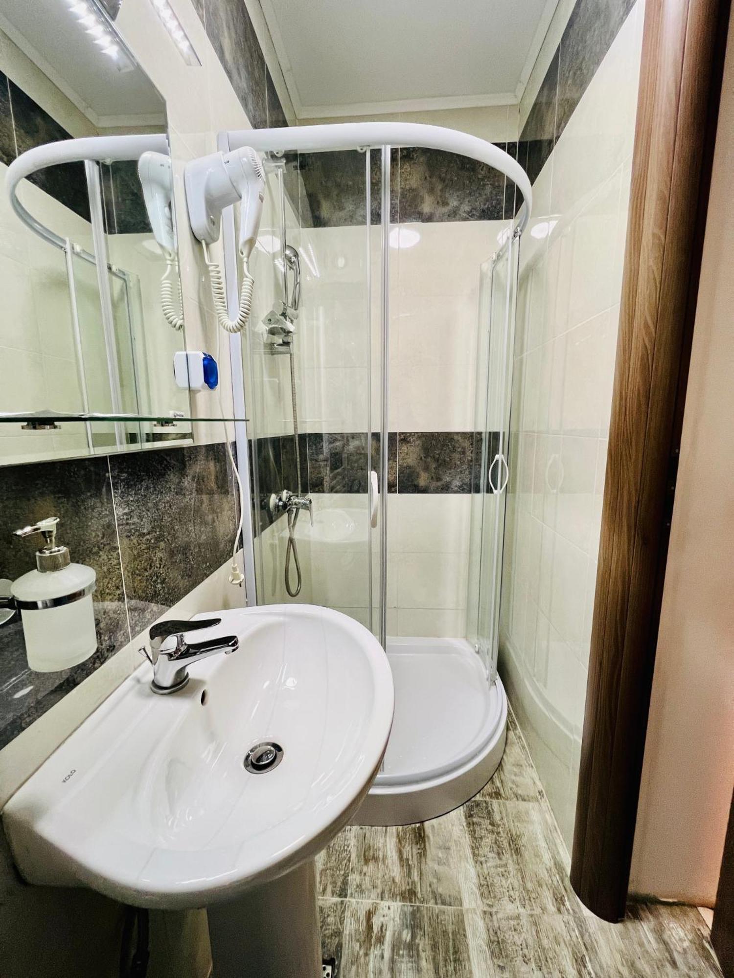 Hotel Marina Srl Bukareszt Zewnętrze zdjęcie